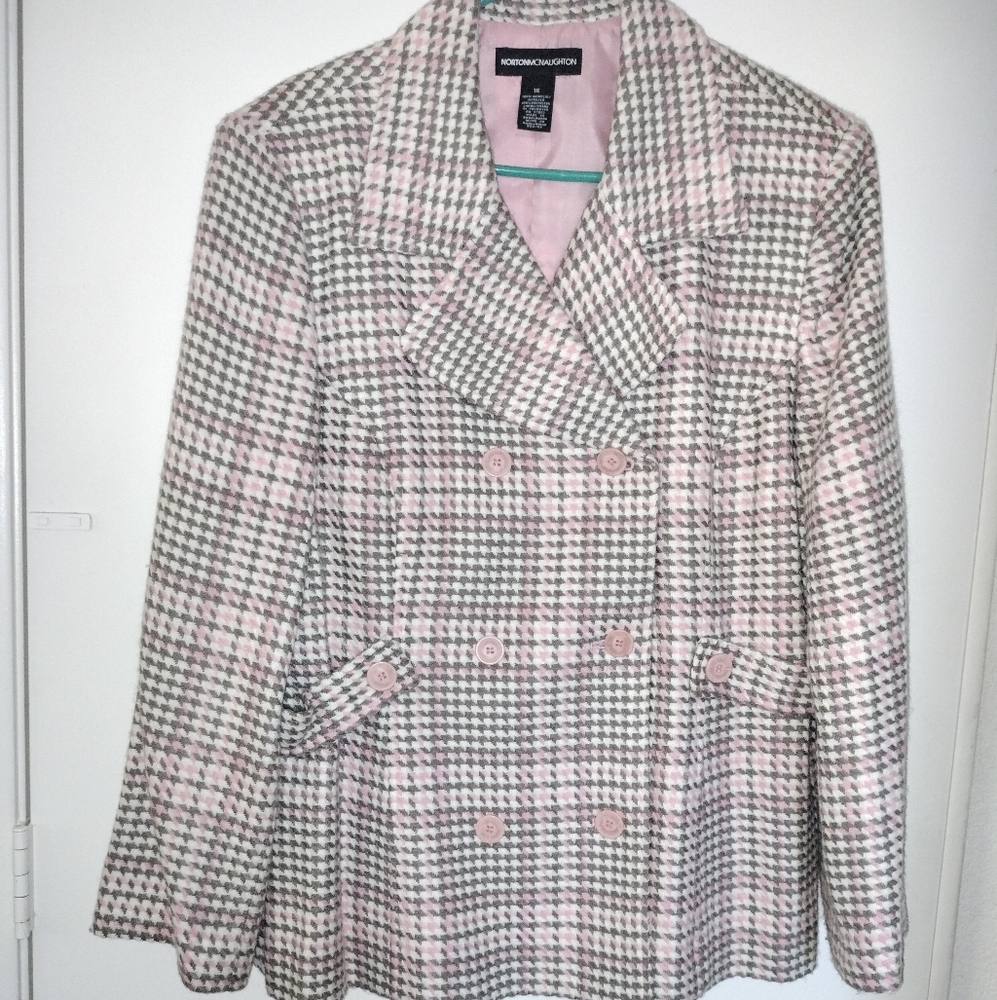 Pink and cream houndstooth blazer size 16